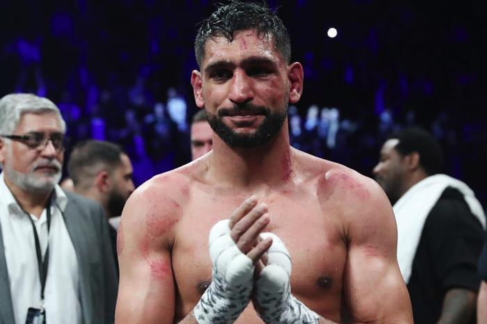 الملاكم البريطاني أمير خان يعلن سرقته تحت تهديد السلاح Amir-Khan
