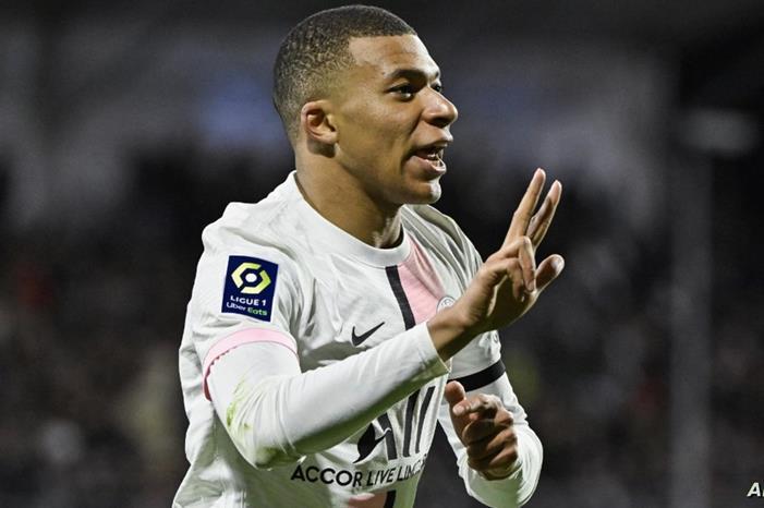 زيارة خليجية تقرب مبابي من تجديد عقده 000_328246F