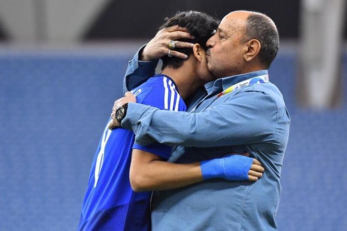 Air-Force-Club-v-Al-Jazira---celebration-coach