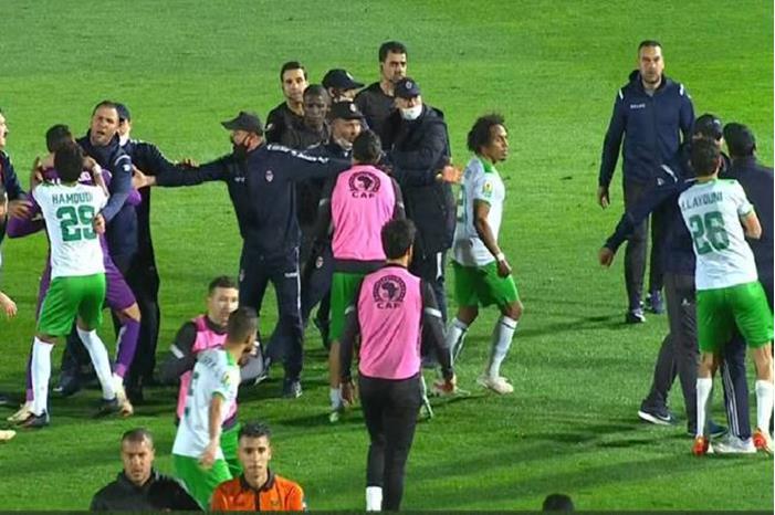 أحداث مؤسفة في مباراة نهضة بركان المغربي والمصري البورسعيدي 6266500b4c59b747cd7d740e