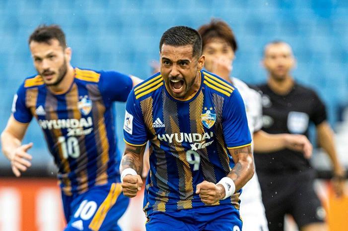 أولسان هيونداي ينتزع صدارة مجموعته Leonardo-Ulsan-Hyundai-v-Kawasaki-Frontale-Group-I-ACL2022