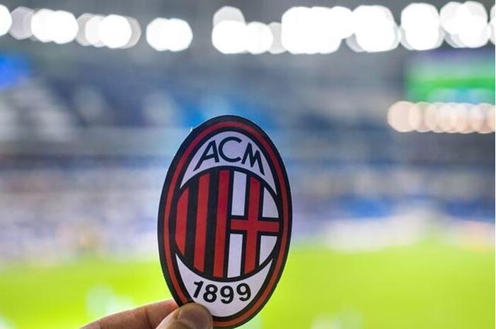 أسرة عربية مهمة وراء صفقة بيع ميلان 62695f7242360475720c3693