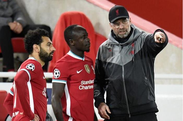 كلوب يوجه رسائل مفخخة لمحمد صلاح 626bdd0e4236046d174b9a31