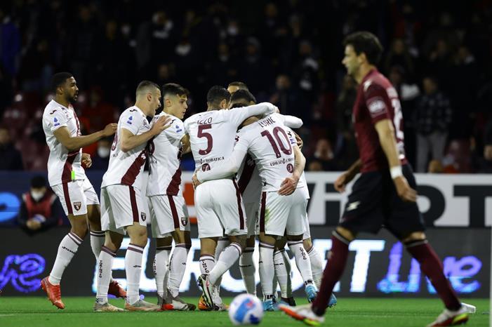 ريبيري يعجز عن انقاذ فريقه من تورينو (فيديو) salernitana_torino_gol_lapresse