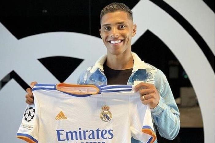 624b37564c59b7660f6f90ad