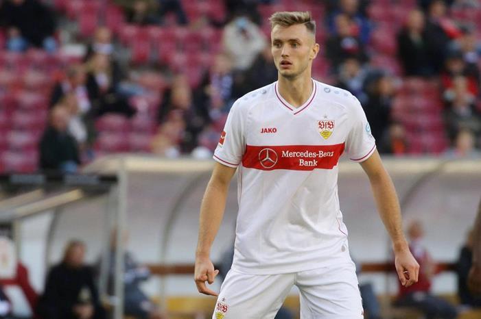 كورونا يصطاد نجم شتوتجارت مجددا 9427433_1615664092