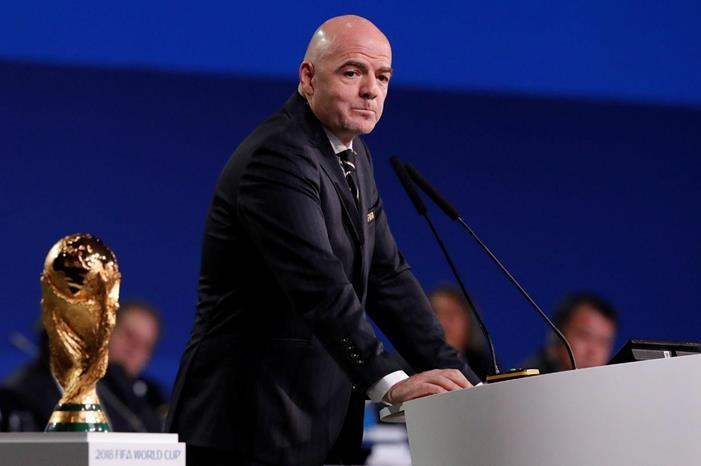 انفانتينو يفكر بمقترح جديد يتعلق ببطولة كأس العالم رئيس الفيفا جياني إنفانتينو قائد مشروع تنظيم كأس العالم كل سنتين