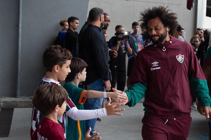 مارسيلو يتوج بأول ألقابه مع فلومينينسي FtTAHgIXwAEiOb0