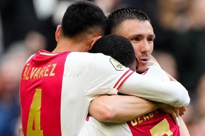 أياكس يعود لوصافة الدوري الهولندي 20234921285642W1