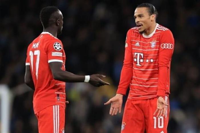 عراك ولكمات بين ماني وزميله بعد الخسارة من السيتي YemenShabab2023-04-12-10-32-51-230817