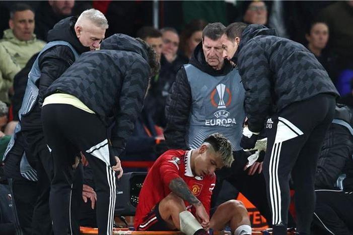 صورة: لقطة مضيئة في لقاء يونايتد وإشبيلية afp_20230413_20230413-afp_33d68td_afp