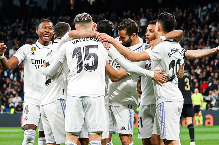 ريال مدريد يفوز على قادش بالليغا Ftw0N2EWcAI8yDV