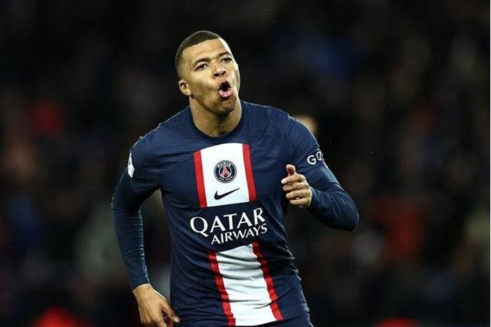 مبابي يدخل التاريخ من أوسع أبوابه 643b075742360464d20b684d