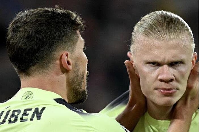 هالاند المدمر يهدر ركلة الجزاء الأولى له منذ عامين 6440dee34c59b734cb7a0661