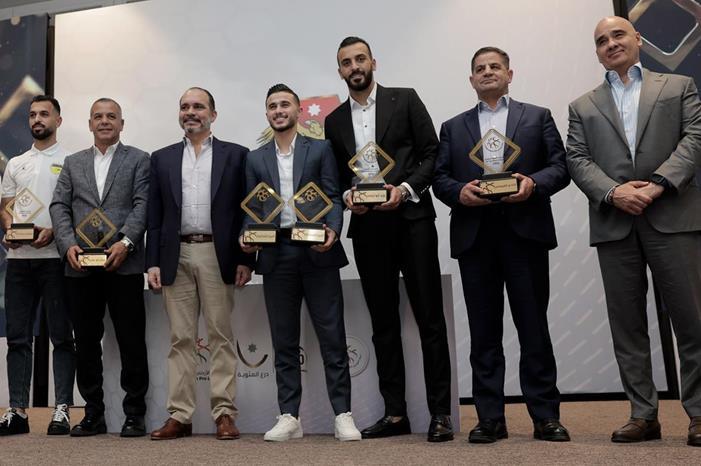 تسليم الجوائز الفردية للدوري الأردني للمحترفين 2022 64400ccaa4e85