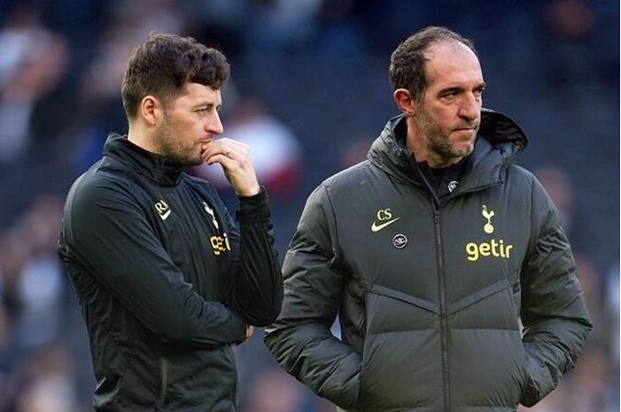 توتنهام يعلن إقالة مدربه وتعيين البديل 6446f2444c59b7175b414cb8