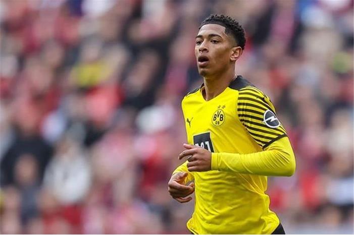 ريال مدريد يتحرك نحو صفقة بيلينجهام باستراتيجية تشواميني large