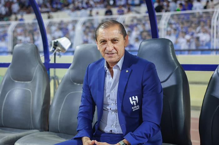 أول تعليق لمدرب الهلال بعد التعادل أمام أوراوا Fb1CtT3XgAEGcim-scaled