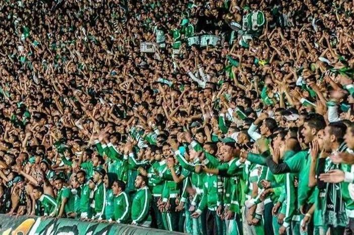 التحقيق في وفاة مشجعة قبل لقاء الرجاء والأهلي 202343094450491TP