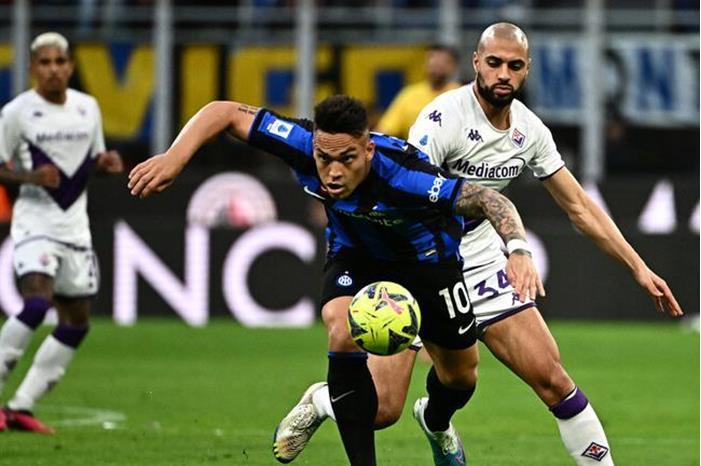 لاعب إيطالي يمنح المغربي أمرابط فرصة كسر صيامه (فيديو) 642a732d4c59b774dc09f69e