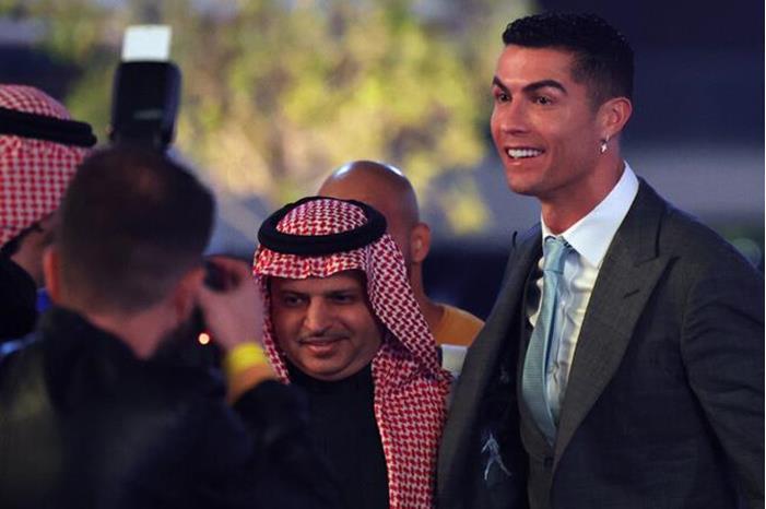 رئيس النصر السعودي يثير تفاعلا بشأن أمنية طفل تخص ميسي (فيديو) 642bf3754c59b75efe45a4ce