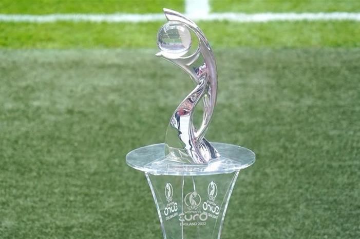 سويسرا تستضيف يورو 2025 للسيدات 20234421502385J