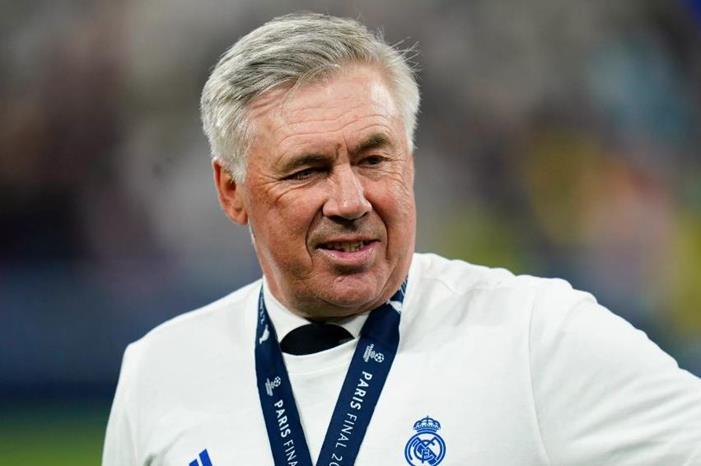 انشيلوتي يكشف عن تشكيلة ريال مدريد للكلاسيكو 2