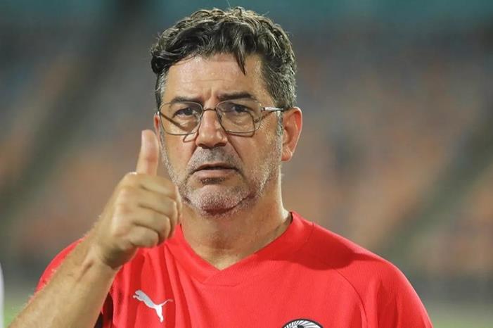 فيتوريا يشكو اتحاد الكرة المصري للحصول على الشرط الجزائي image