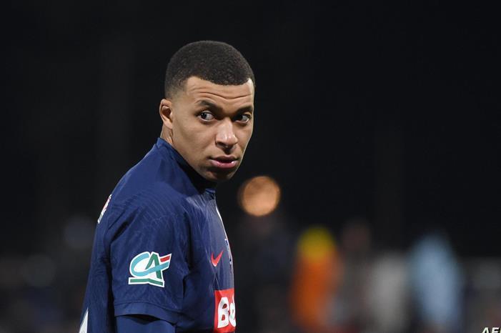 من أجل الكرة الذهبية.. مبابي ينتظر دوره الجديد مع ريال مدريد 000_34G47L8