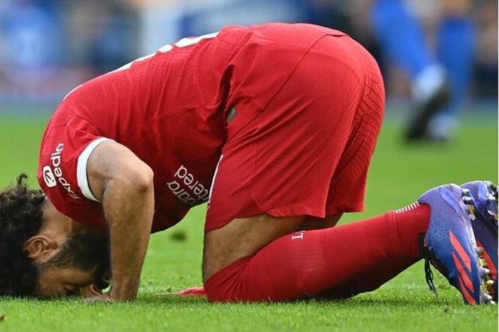 نجم الكرة السعودية السابق عبد الغني يصدم محمد صلاح 6627b9b3423604047e6ad7fc