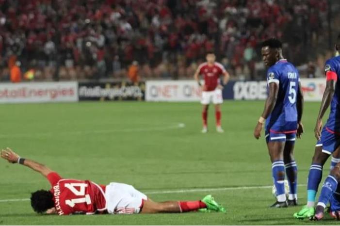 الكشف عن حالة حسين الشحات الصحية بعد الاصابة الخطيرة 6