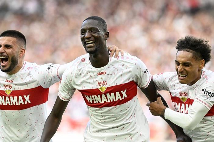 دورتموند يسقط أمام شتوتجارت 1697727974