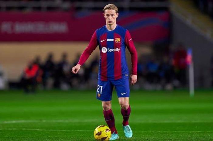 فرينكي يدير ظهره للدوري السعودي ويقترب من التجديد مع برشلونة image-44