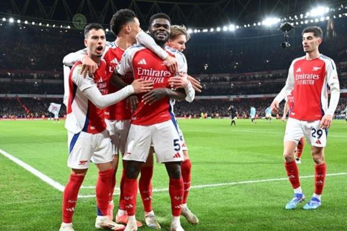 بارتي يتحدى ريال مدريد: نسعى للفوز في سانتياجو برنابيو city-100