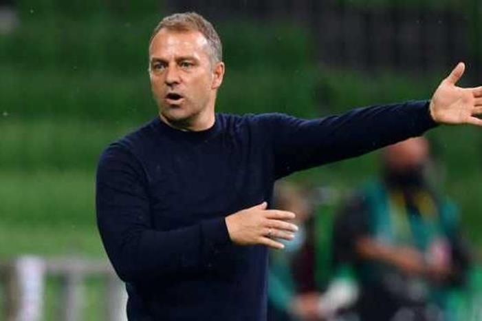 نوايا فليك في مباراة برشلونة وسيلتا فيجو هانزي-فليك-2