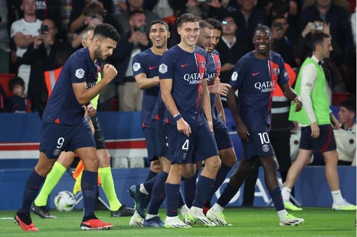 باريس سان جيرمان يتوج رسميًا بلقب الدوري الفرنسي بإسقاط أنجيه باريس-سان-جيرمان-1