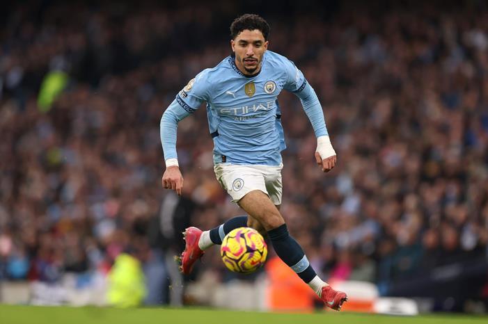 مان سيتي يقابل يونايتد في أول ديربي لعمر مرموش 292420