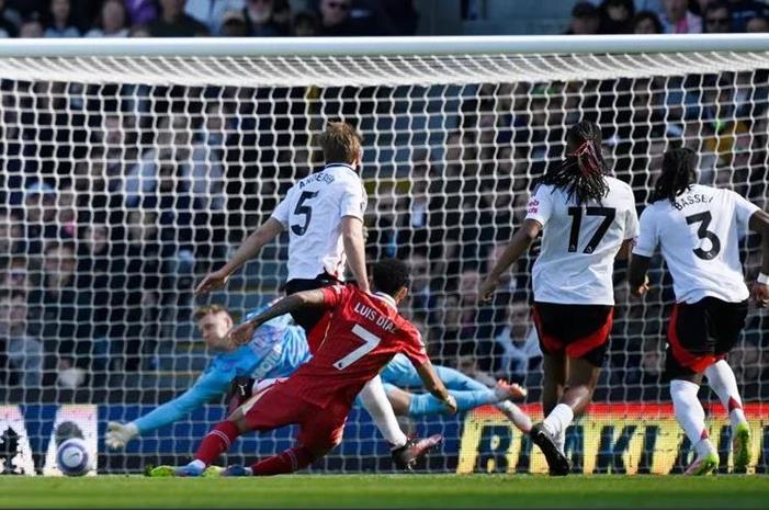 فولهام يقلب الطاولة على ليفربول بالدوري الانجليزي 5