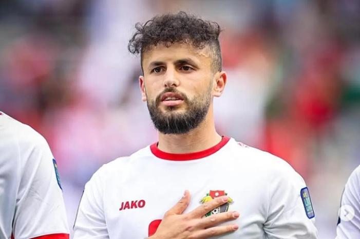 1e453393-c9b6-4045-960d-75709e0aeb5c