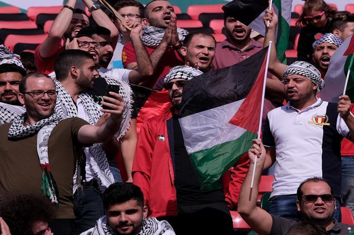 8CC2FD34-78CC-4FAD-AEA3-1A4A174735FC