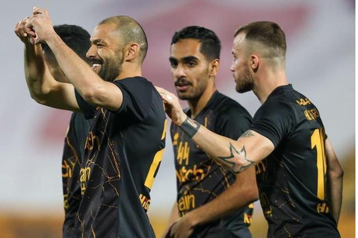 جولة الدوري الكويتي بدون أي انتصار الأردني 4202124203621439912490