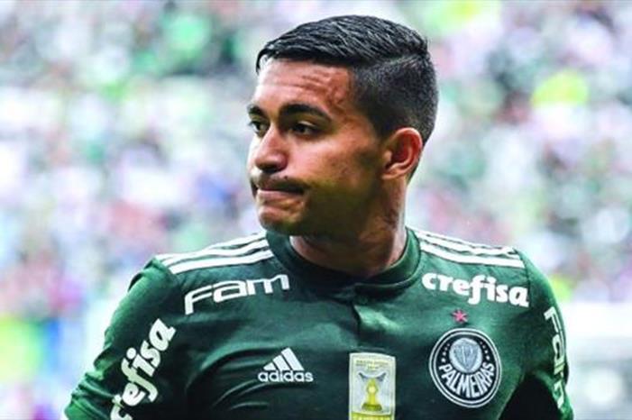 دودو إلى الهلال.. بالميراس يرد على عرض بن نافل الجنوني ED7CB34145507