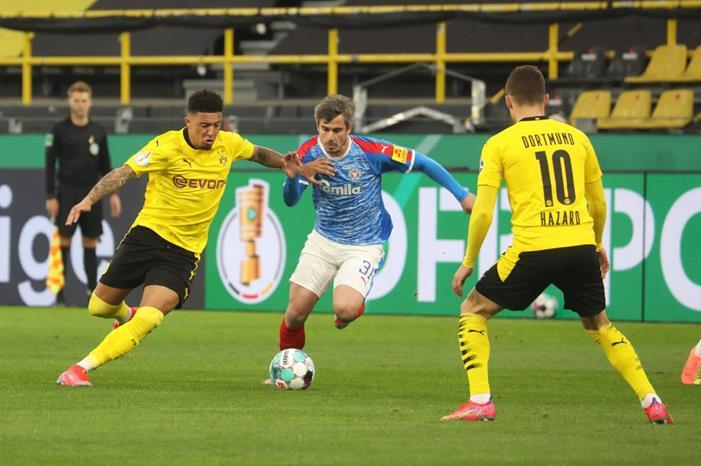 169809-دورتموند-ضد-هولشتاين-كيل-(2)