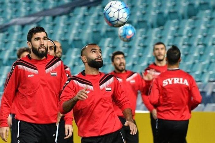 لاعب الوحدة  يوضح أسباب التعادل السلبي مع العهد 394031Image1-1180x677_d