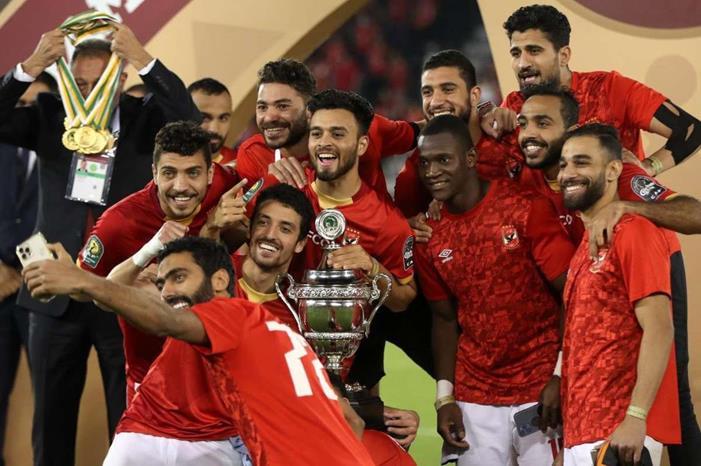 شاهد : لقطة تاريخية من نجوم الأهلي المصري اتجاه اسطورة ناديهم ahly-rs-berkane-caf-super-cup-28-may-2021_1uct21ki9488k14i21f1op6rtn