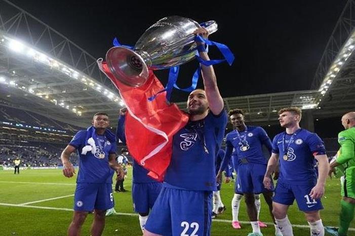 حكيم زياش رابع عربي يتوج بدوري أبطال أوروبا 124-015103-hakim-ziyech-chelsea-champions-league-winner_700x400