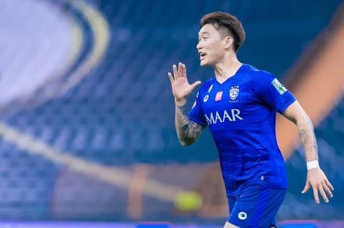 غياب هيون سو يجبر مورايس على الدفع بنجم الهلال أمام الشباب 0C87DC0740355