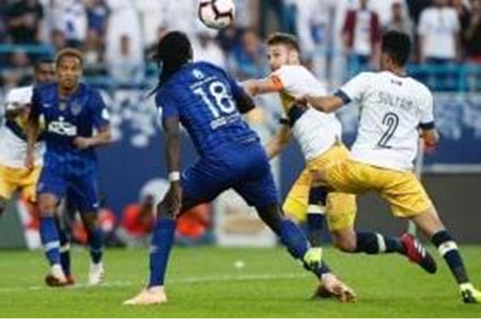 الهلال أم النصر.. رئيس الحزم يكشف مستقبل نجمه النهائي nasr-5-330x186
