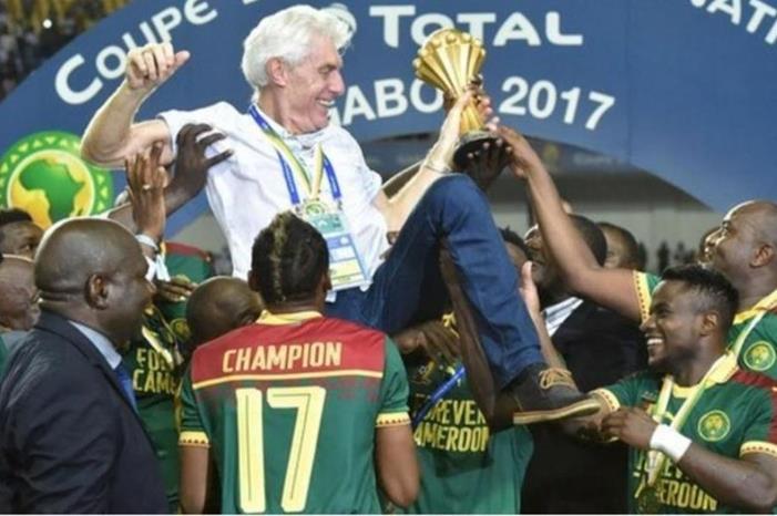 هوغو بروس مدربا جديدا لمنتخب جنوب إفريقيا 4561442_1620276841