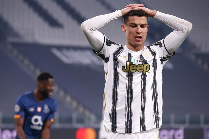 ronaldo-2020-juventus-lyon_1qc2fvrnsfcv91cs7dfsm2b0hl